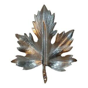 VTG Fall Leaf Figural PIN Brushed silvertone Statement Brooch Rhinestone Accent